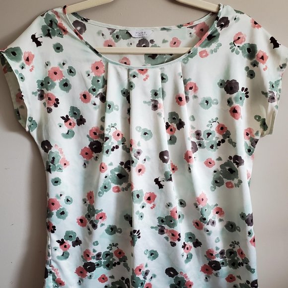 Floral Short Sleeve Blouse - Picture 3 of 5